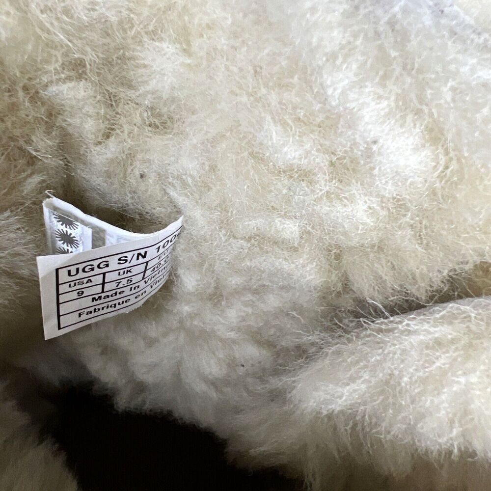 Women's 9 UGG Boots Bailey Bow I DO Crystal Shimmer White Silver Baby Blue RARE - Picture 15 of 16